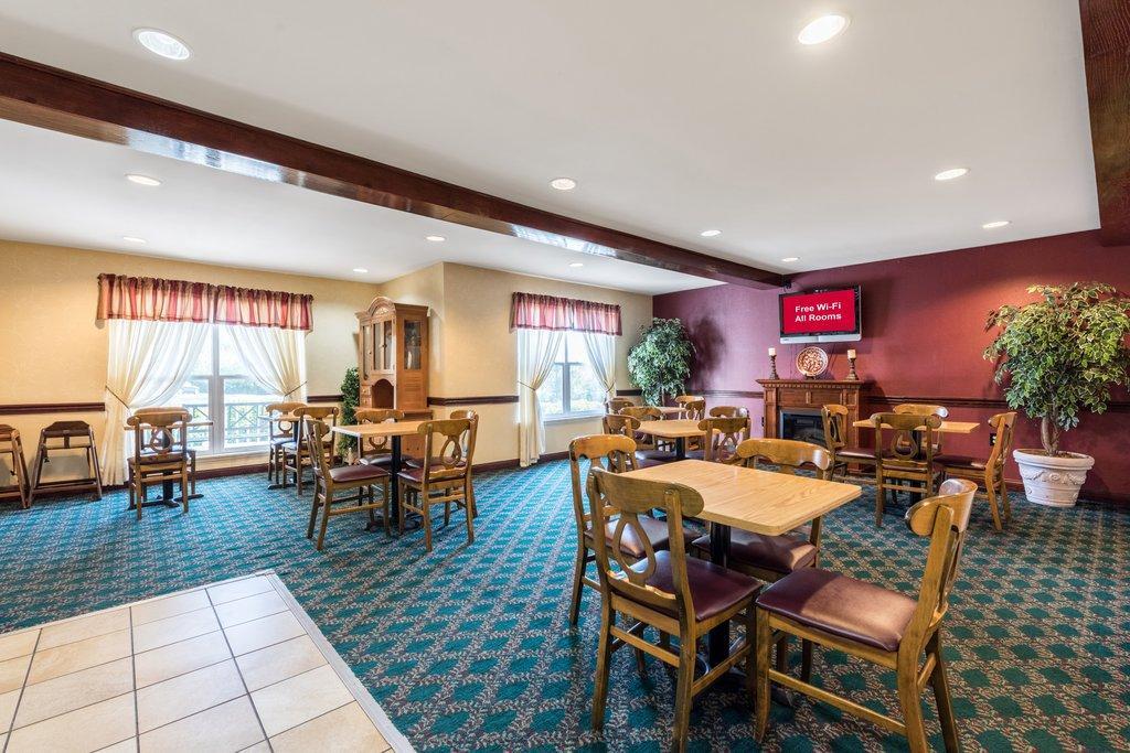 Red Roof Inn & Suites Knoxville East Екстер'єр фото