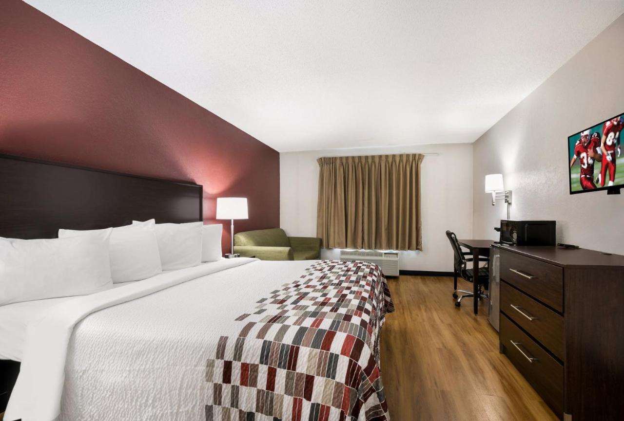 Red Roof Inn & Suites Knoxville East Екстер'єр фото