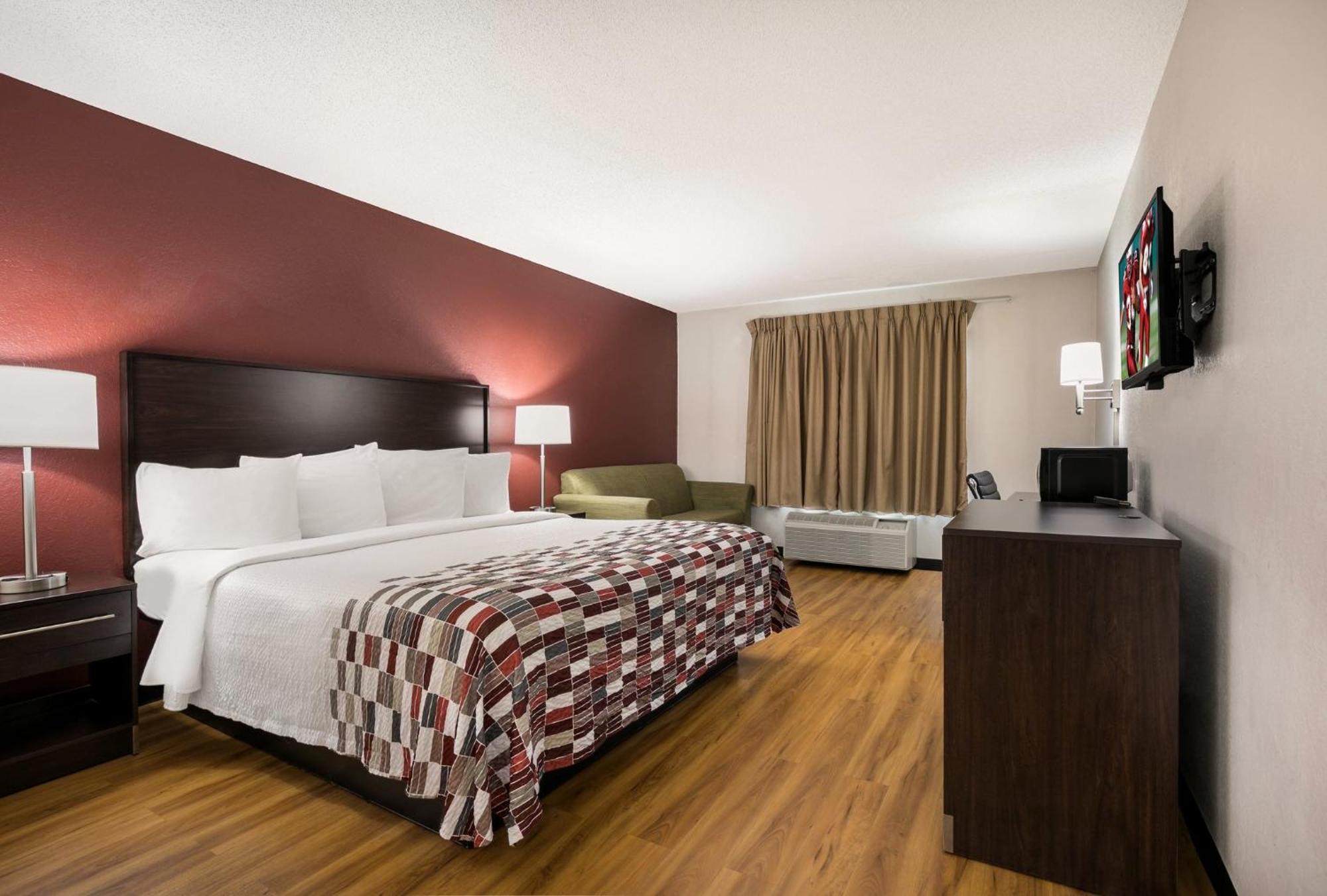 Red Roof Inn & Suites Knoxville East Екстер'єр фото