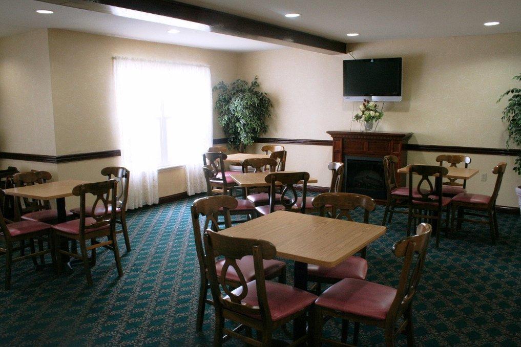 Red Roof Inn & Suites Knoxville East Екстер'єр фото